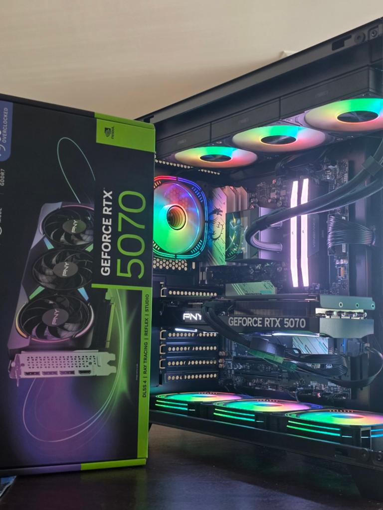 Gaming Pc - 7800X3D + RTX 5070 !, Computers en Software, Desktop Pc's, 32 GB, Virtual Reality, Ophalen of Verzenden, Zo goed als nieuw