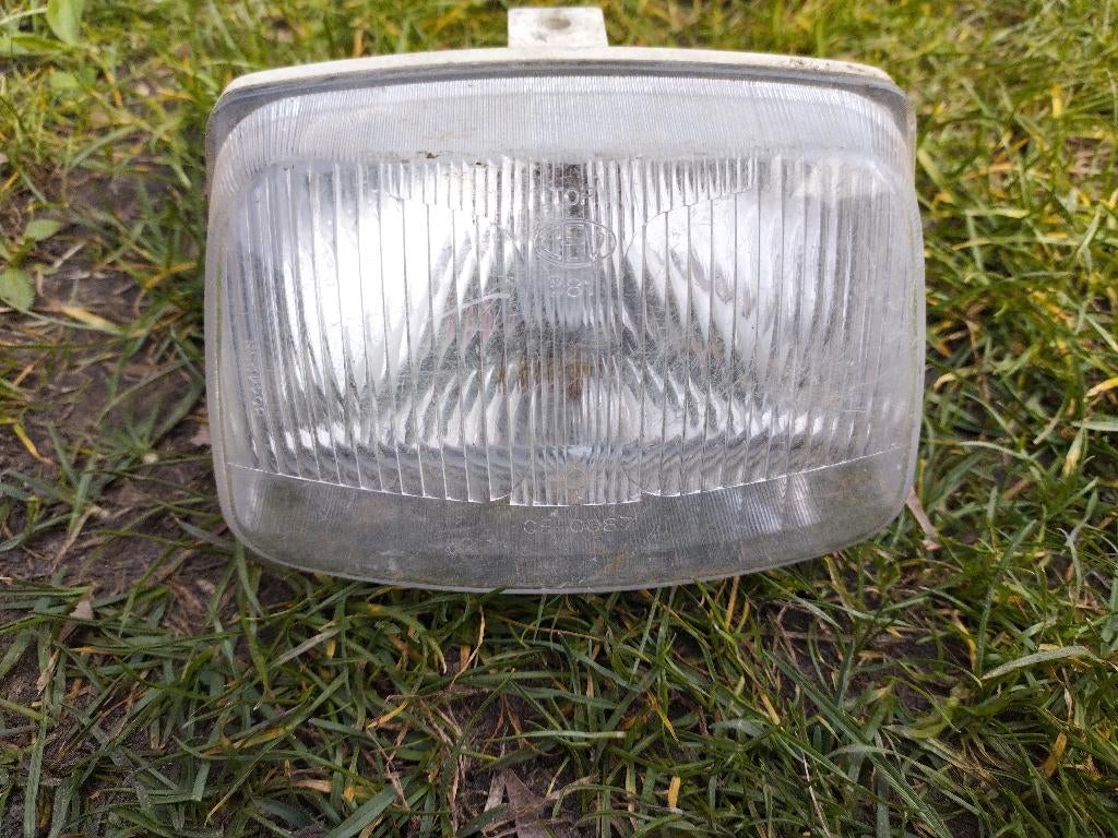 Cev koplamp brommer peugeot? Mbk?, Fietsen en Brommers, Ophalen, Koplamp