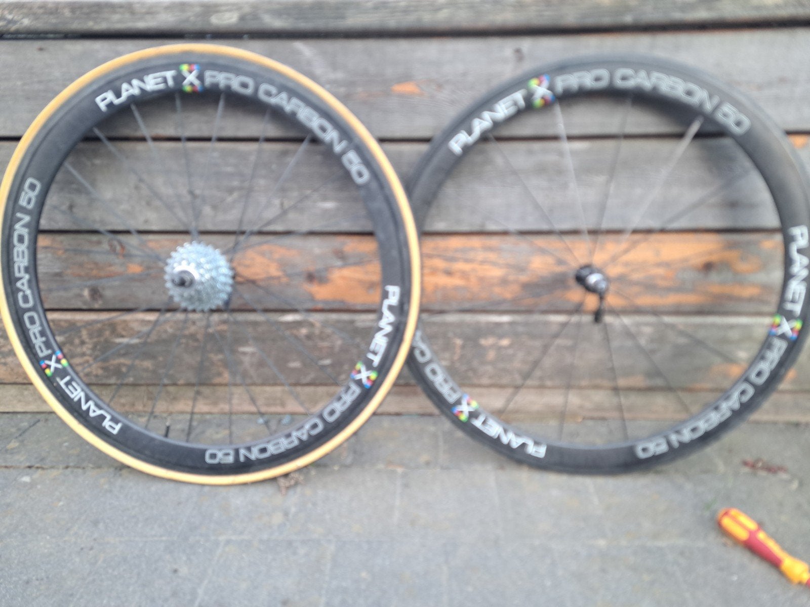 Carbon wielen tubes, Enlèvement ou Envoi, Carbone