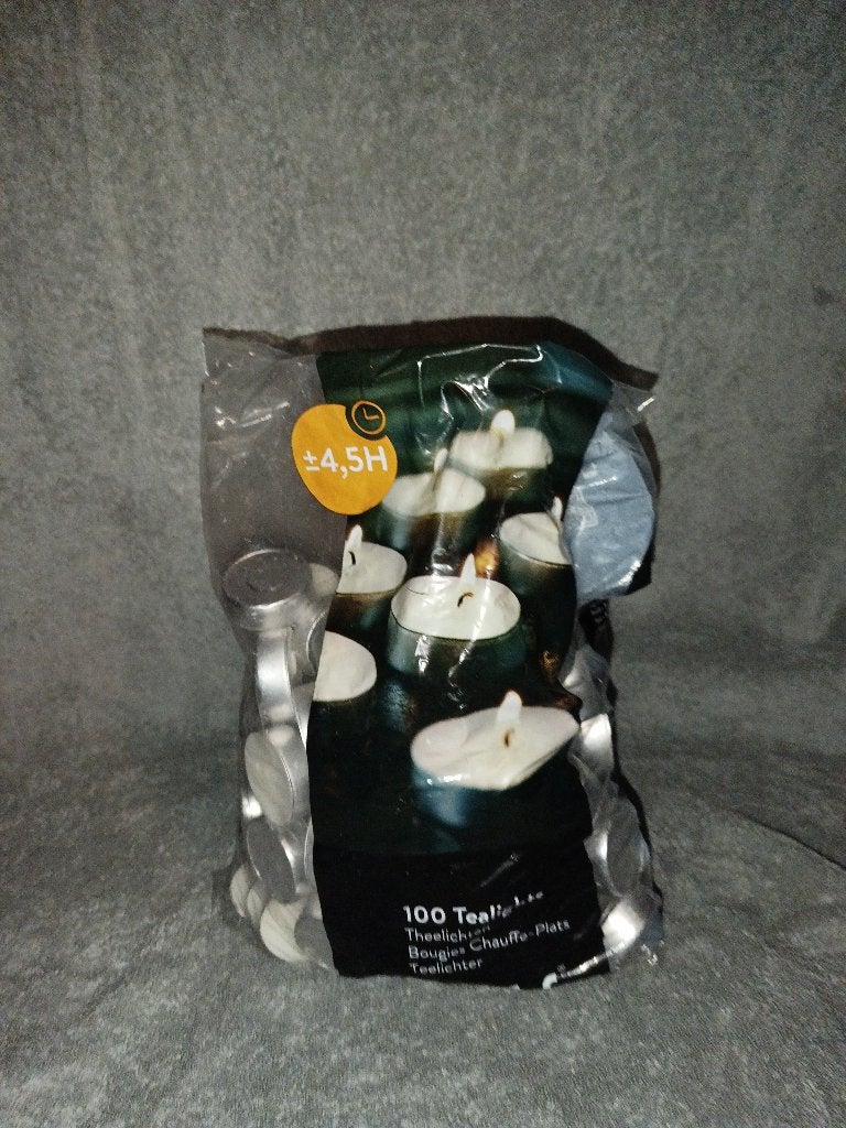 Gratis theelichtjes 100 stuks, 4,5u, Huis en Inrichting, Woonaccessoires | Kandelaars en Kaarsen, Ophalen, Nieuw, Kaars