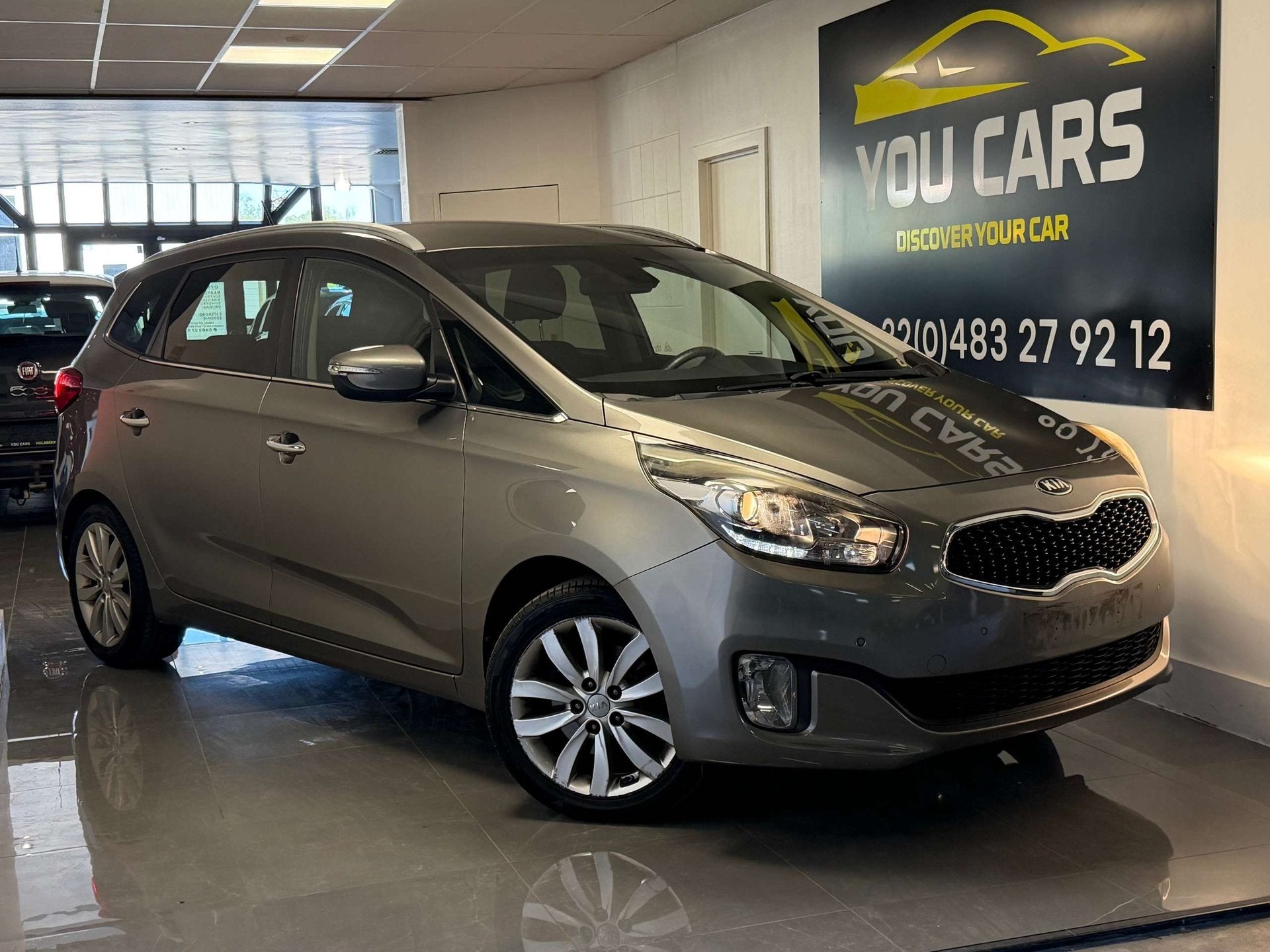 Kia Carens 1.6i Fusion 1 jaar garantie, Autos, Kia, Entreprise, Achat, Carens, ABS, Caméra de recul, Phares directionnels, Airbags