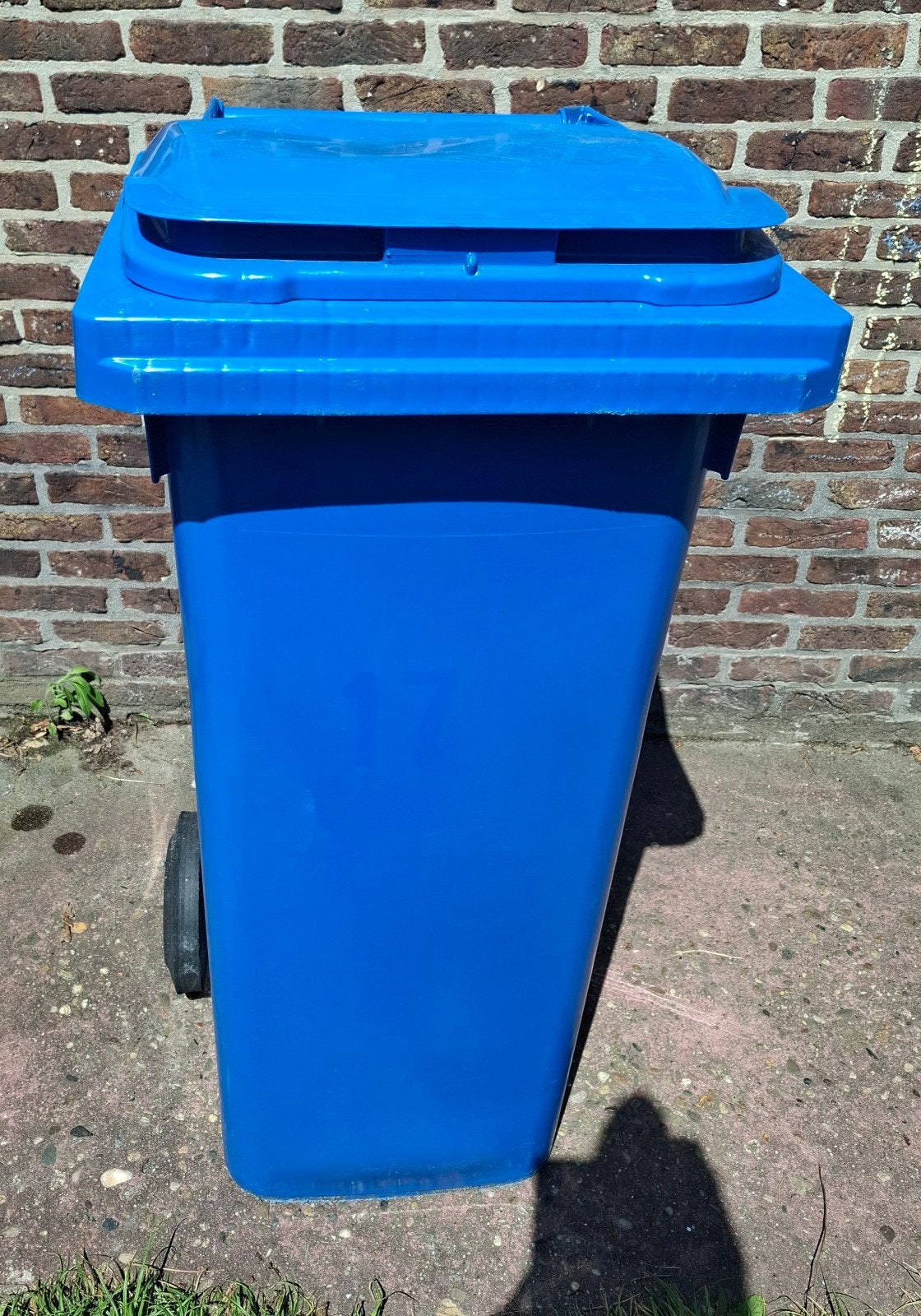 Conteneur bleu 140l click, 75 cm ou plus, Enlèvement, Utilisé, 40 litres ou plus