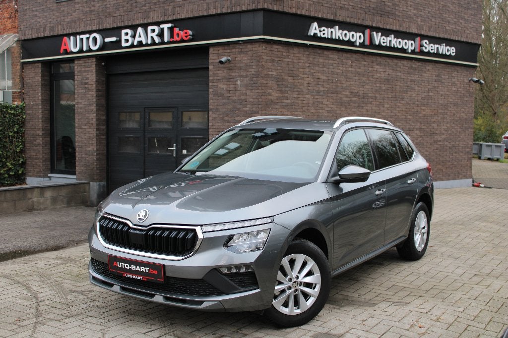 Skoda Kamic 1.0 tsi bj 2024 Carplay/Camera/1 jaar garantie, Voorwielaandrijving, Stof, Karoq, Bedrijf