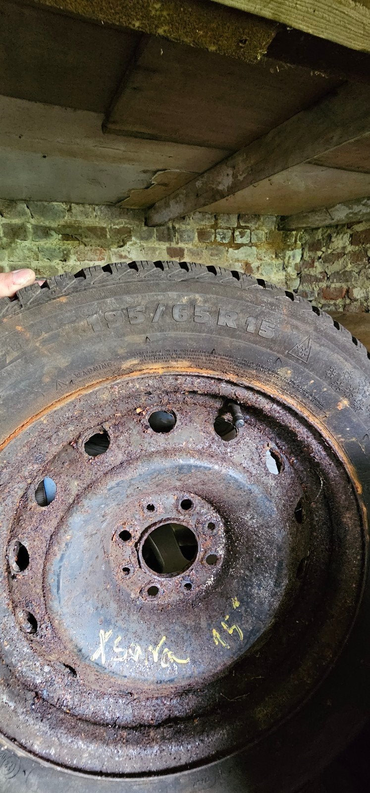 4 pneus Michelin 195/65 R15 hivers, Enlèvement