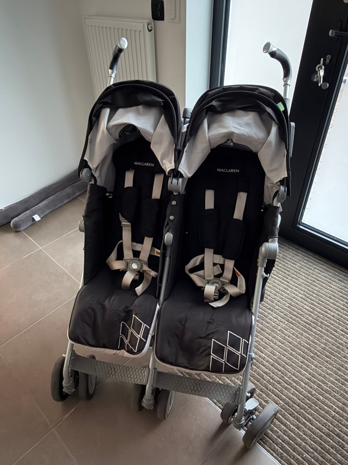 MacLaren Twin Techno buggy, Kinderen en Baby's, Ophalen, Zo goed als nieuw, Maclaren, Regenhoes