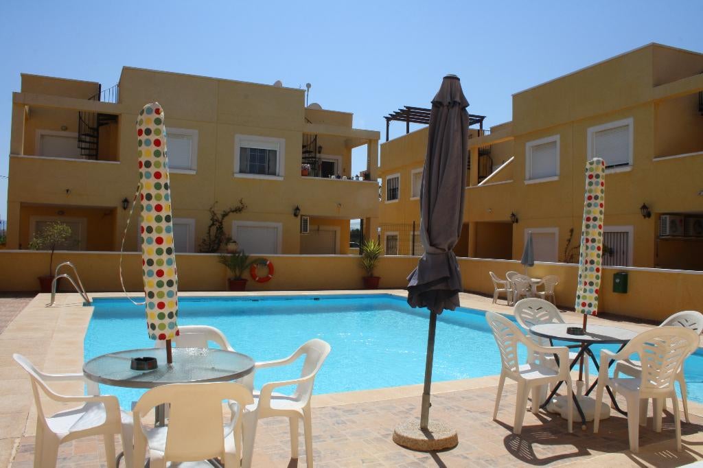 Hoekappartement op de eerste verdieping met dakterras, Dorp, Spanje, Palomares, 61 m²