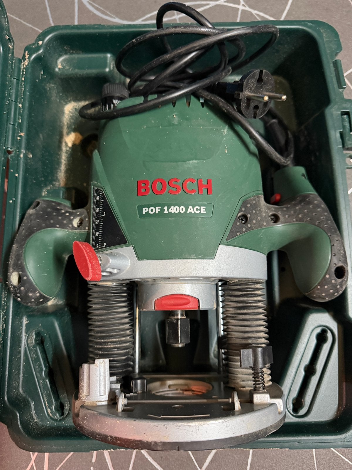 Bosh Freesmachine 1400w, Doe-het-zelf en Bouw, Ophalen, Gebruikt, Elektrisch