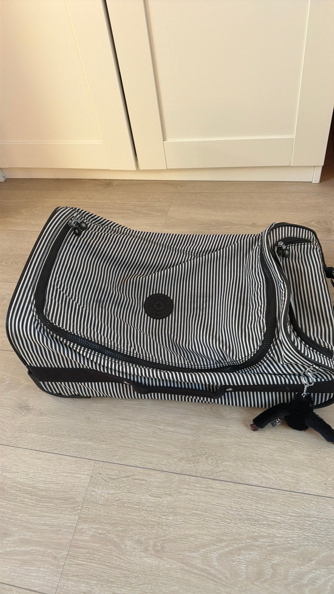 Valise kipling, Enlèvement, Comme neuf
