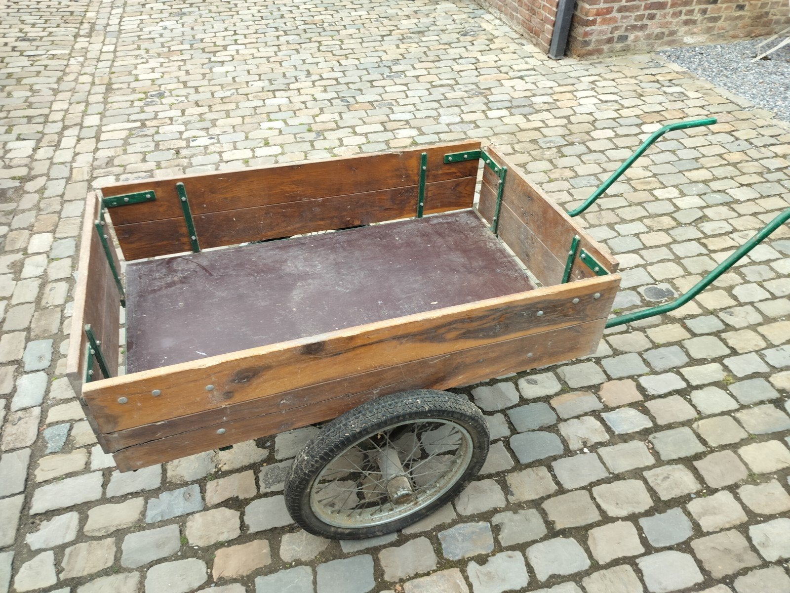 Antieke stootkar, Ophalen