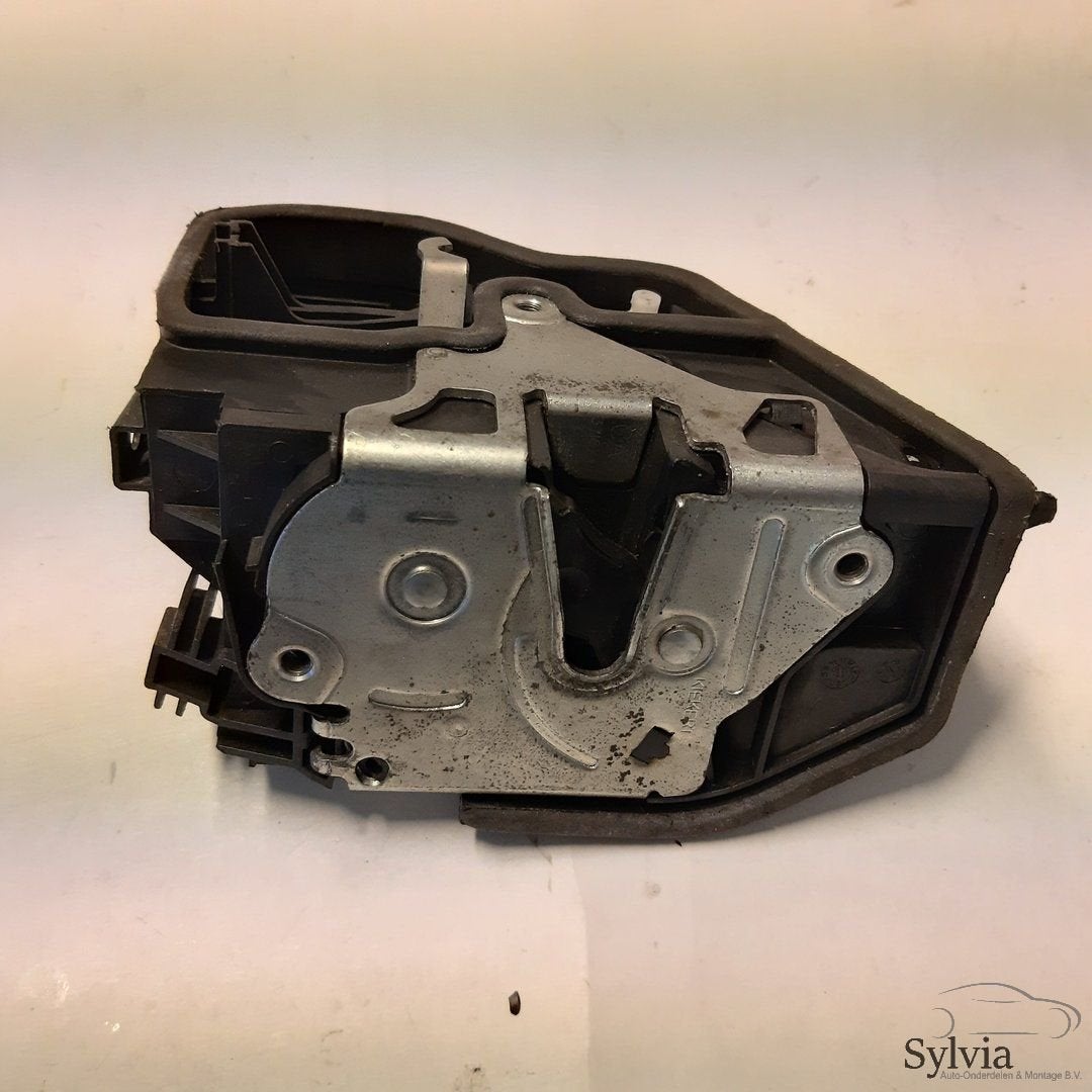Deurslot rechts voor binnenzijde deur BMW serie E60 E61 X1 X, Gebruikt, -, -, Ophalen of Verzenden