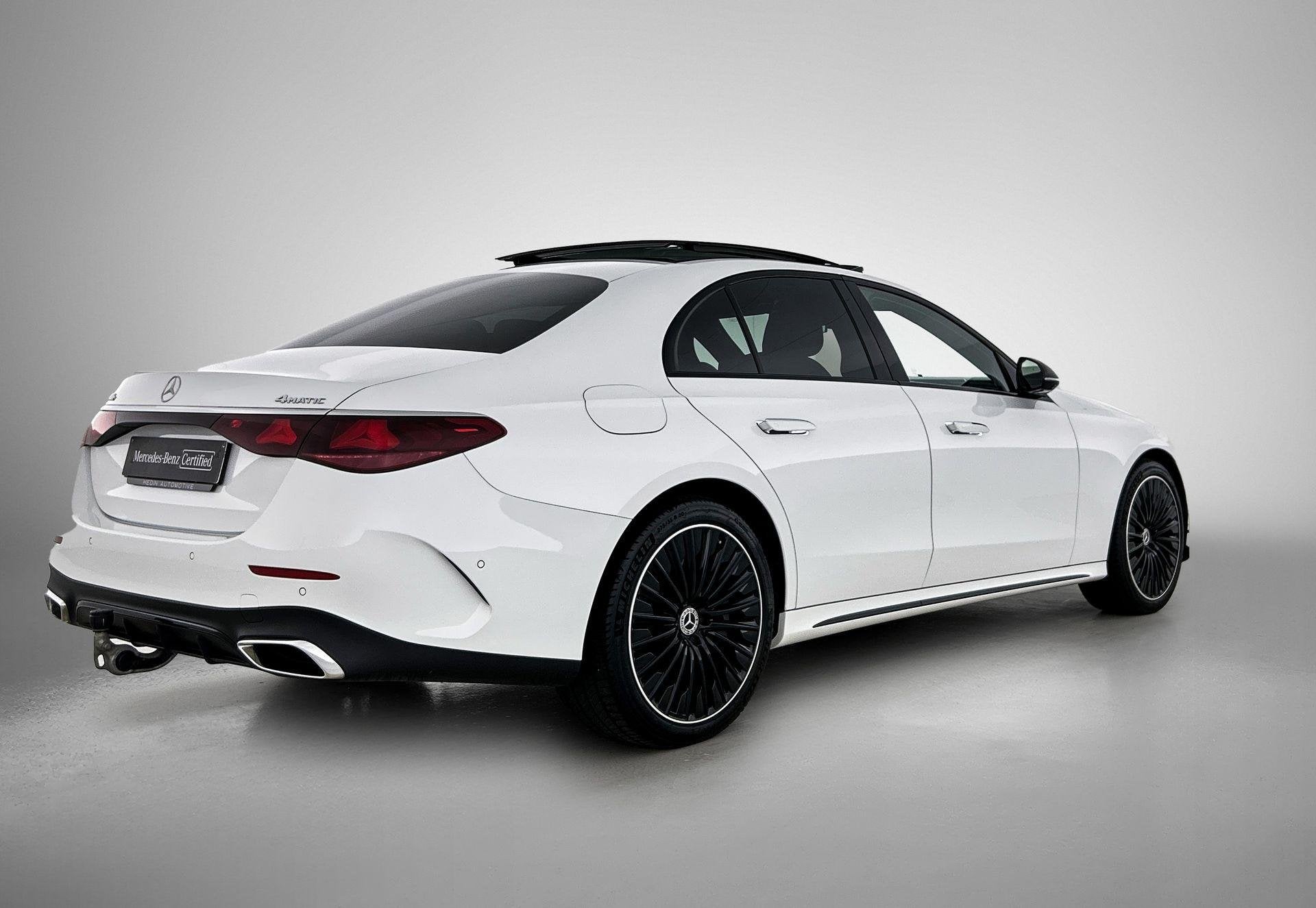 Mercedes-Benz E-klasse 400 e 4MATIC Berline AMG Line | Panor, Auto's, Gebruikt, Zwart, Leder en Stof, Bedrijf