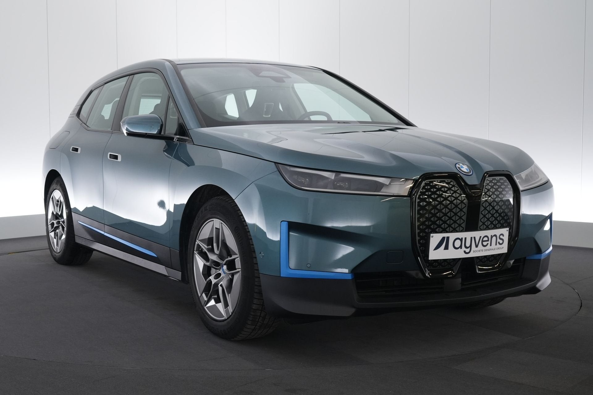 (2BMQ662) BMW IX, Auto's, Automaat, https://public.car-pass.be/vhr/242b621c-e36a-4231-a7b7-7fa55d2954e7, Gebruikt, Blauw