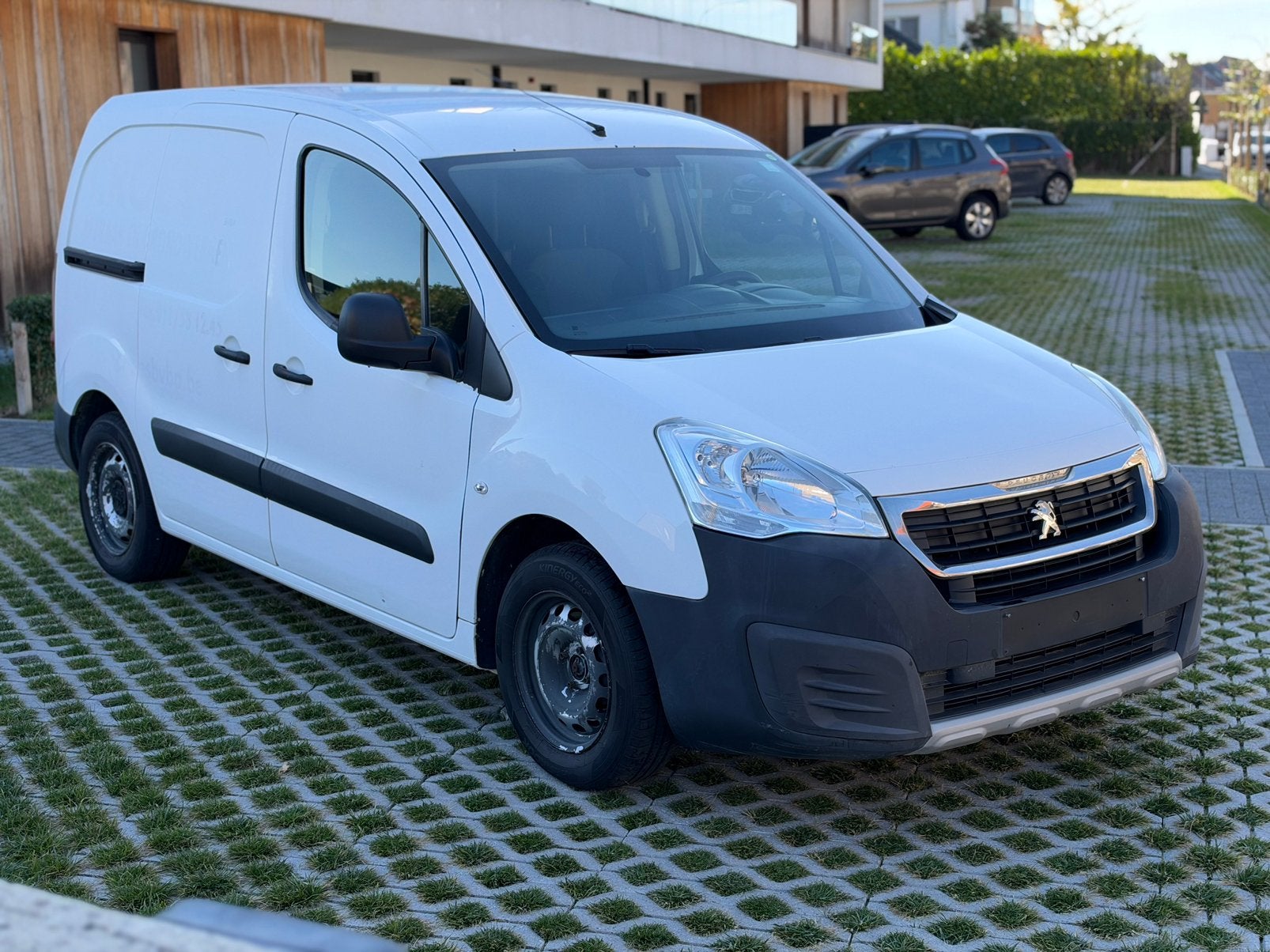 PEUGEOT PARTNER / FACELIFT! / LICHTE VRACHT! / EURO 6b!, Auto's, Voorwielaandrijving, Stof, 1600 cc, Wit