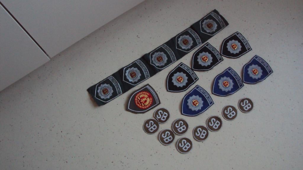 lot insignes DDR, Ophalen of Verzenden