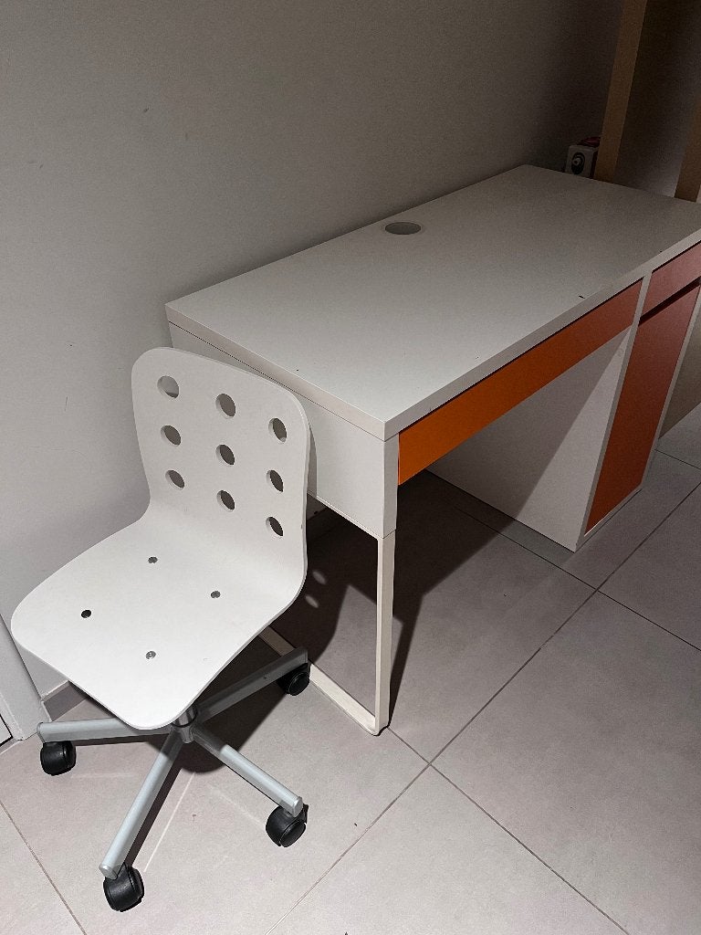 Bureau en stoel, Huis en Inrichting, Ophalen, 105 cm, Gebruikt, Met lades
