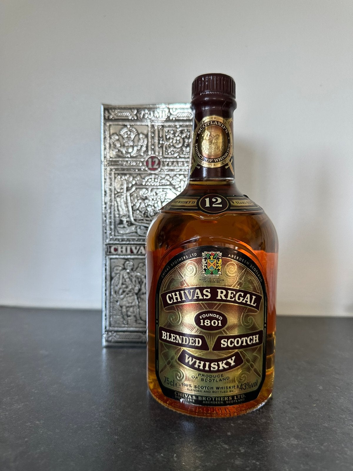 Chivas Regal 12 ans – Ancienne bouteille années 1980, Verzamelen, Ophalen, Nieuw, Flesje(s)