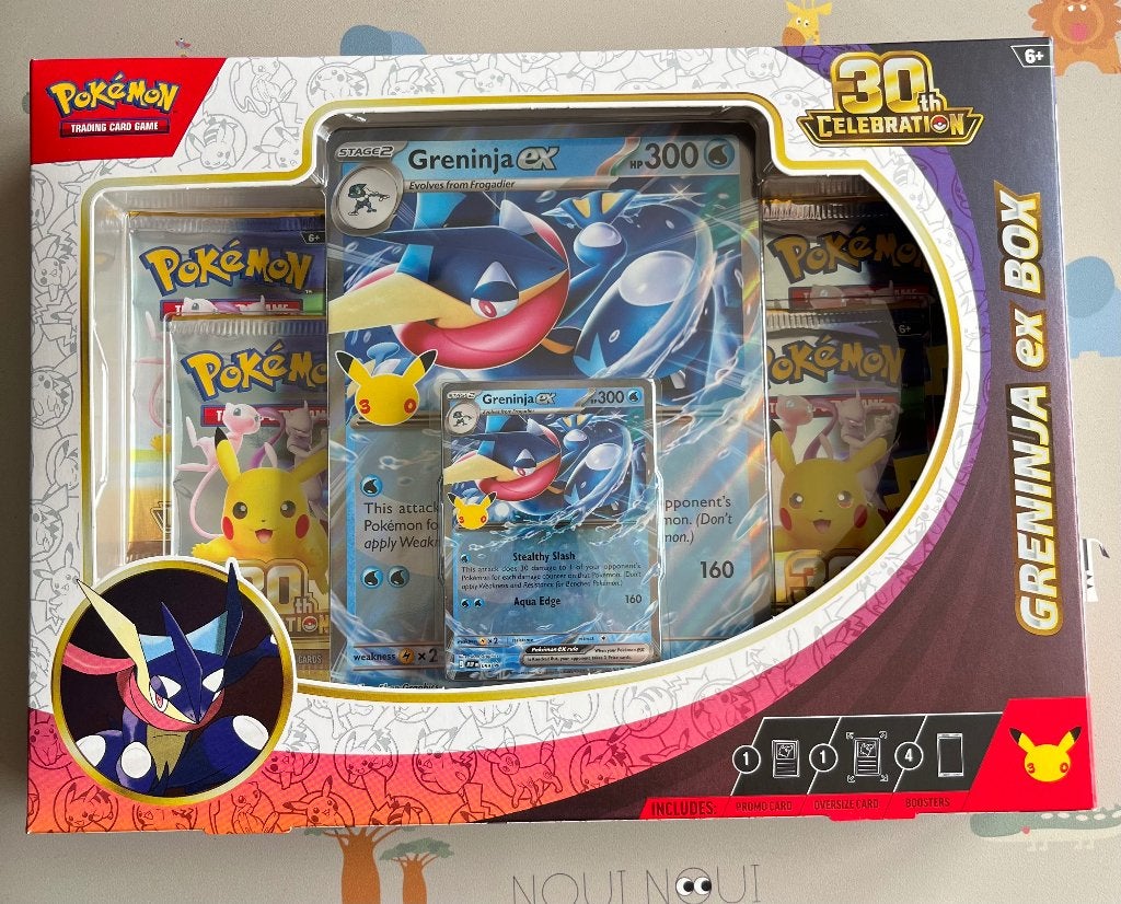 Pokémon 30th greninja box (2 maal beschikbaar), Ophalen, Nieuw, Boosterbox, Foil