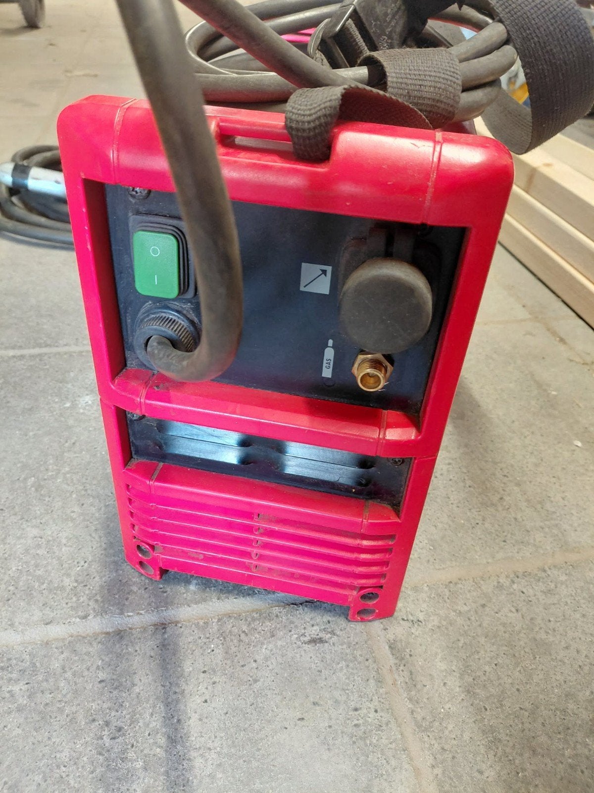 PulsTransTig 1750 Puls, in zeer goede staat
Compact TransTig, Doe-het-zelf en Bouw, Ophalen of Verzenden