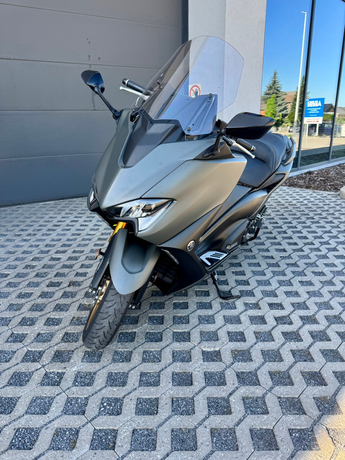 Yamaha Tmax 560 Tech Max 2021 Etat comme neuve, Motos, Scooter, Occasion, 2 cylindres, Particulier