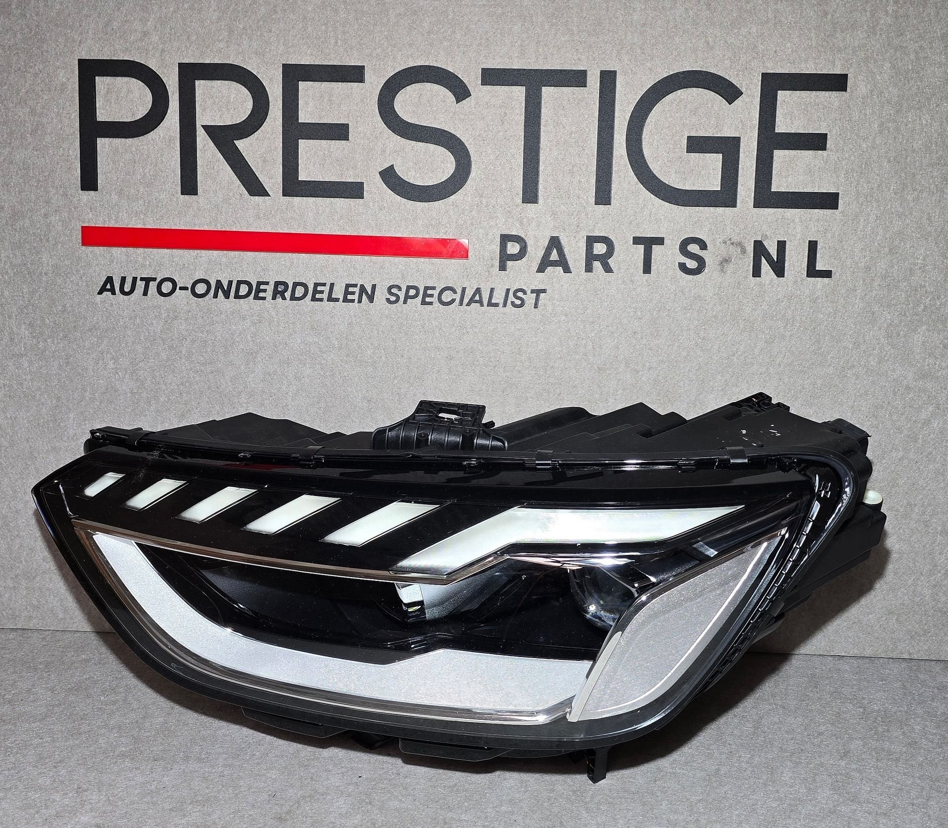 Koplamp Audi A4 B9 8W Facelift Voll LED 8W0941033D Links LV, Autos : Pièces & Accessoires, Éclairage, Utilisé, Origine de la pièce connue