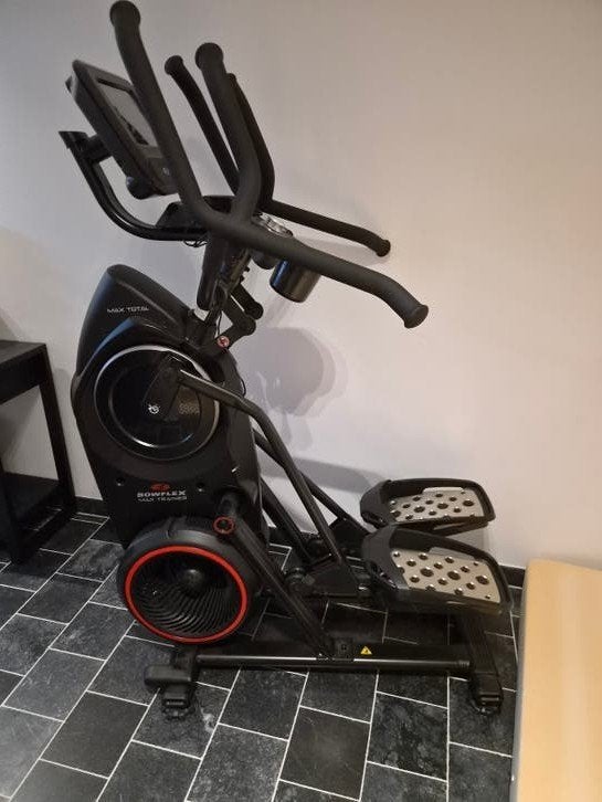 Appareil cardio HIIT Bowflex Max Trainer Premium avec écran, Sports & Fitness, Aluminium, Comme neuf, Enlèvement, Vélo elliptique