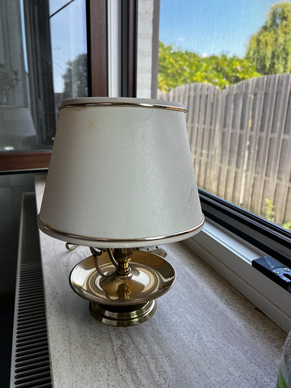Vintage messing tafellamp met originele lampenkap, Ophalen, Zo goed als nieuw, Tafellamp