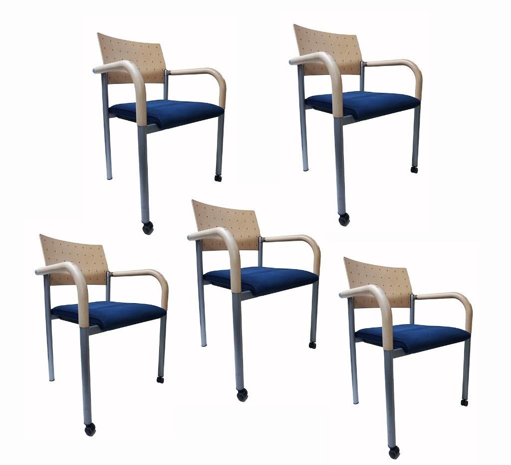 5 Vintage armstoelen/ vergaderstoelen/kantoorstoelen Aluform, Gebruikt, Blauw, Stof, Vijf, Zes of meer stoelen