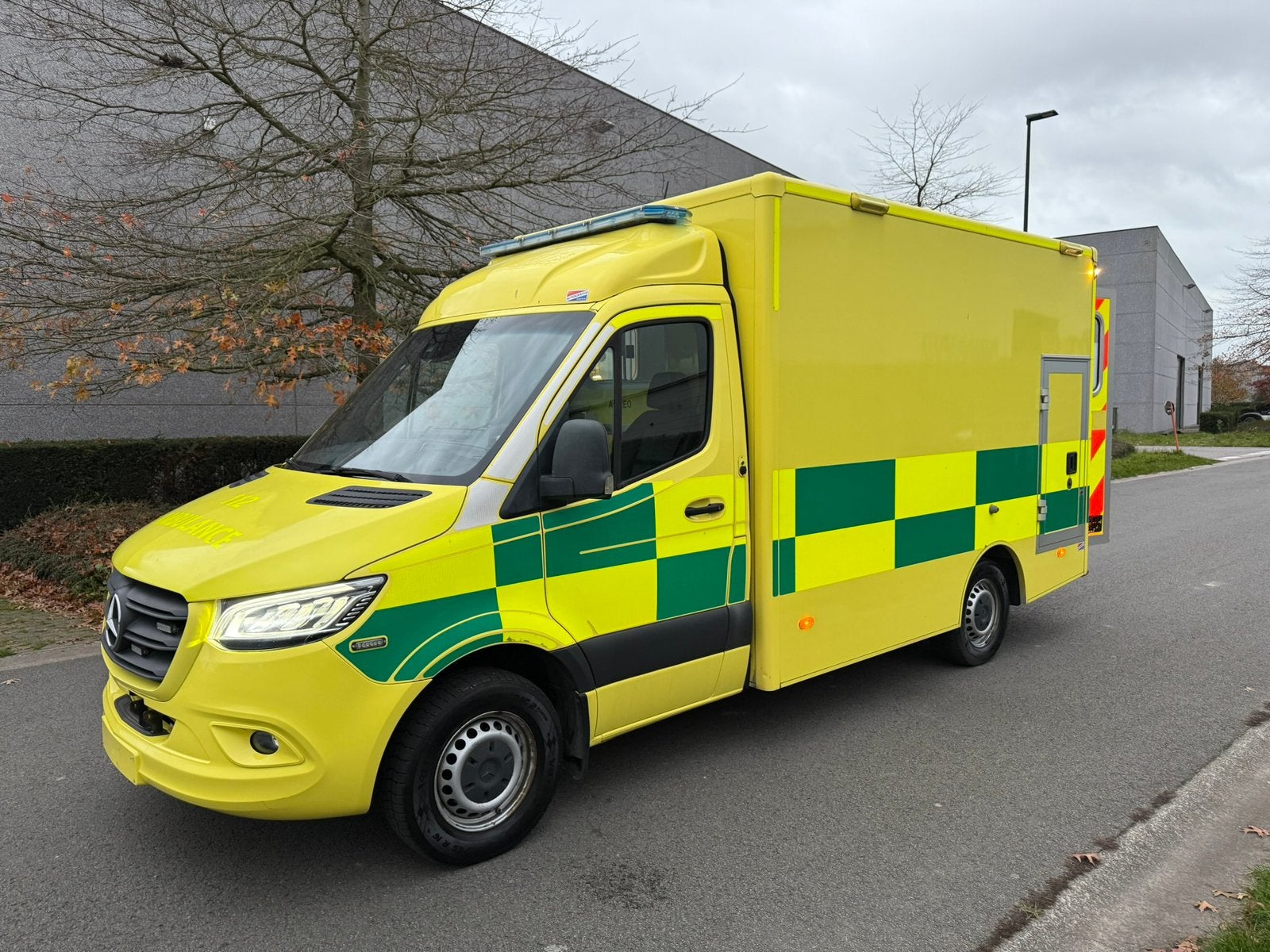 AMBULANCE 319 CDI , 3.0 Diesel , 2020 , Automaat, Autos, Camionnettes & Utilitaires, Cuir, Achat, Entreprise, Autres couleurs