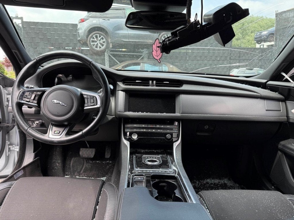 COMPARTIMENT A GANTS Jaguar XF (X260) (01-2015/-), Autos : Pièces & Accessoires, Campus Kronberg 7
61476  Kronberg im Taunus, DE