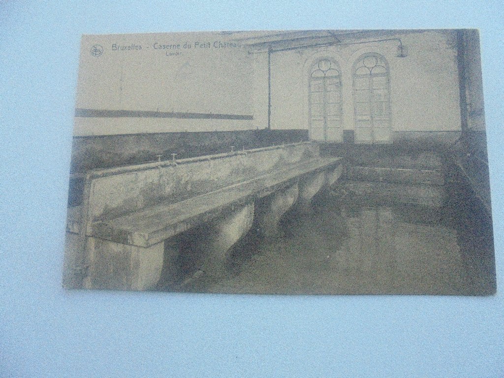 bruxelles- caserne du petit chateau - lavoir, Envoi, 1920 à 1940, Non affranchie, Bruxelles (Capitale)