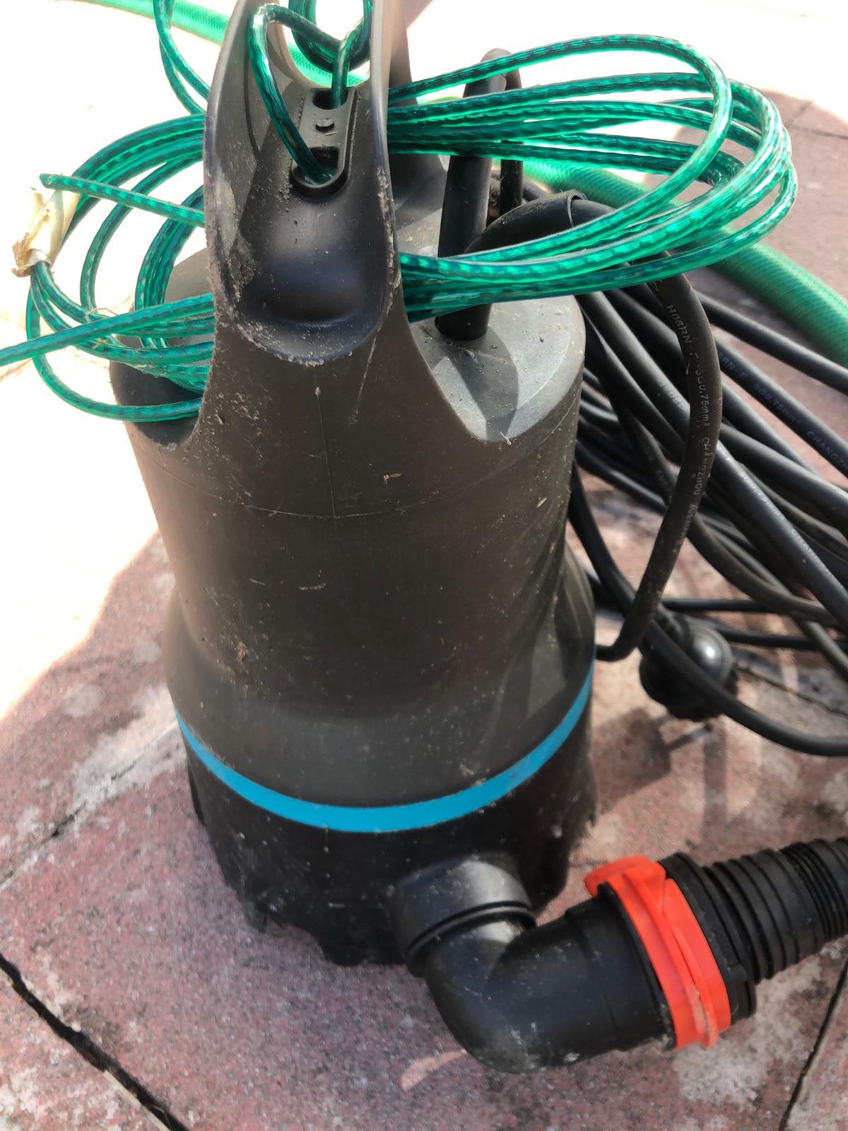 Gardena dompelpomp model 9000 Dirt ophalen te Koksijde, Tuin en Terras, Waterpompen, Ophalen, Gebruikt, Elektrisch, Dompelpomp