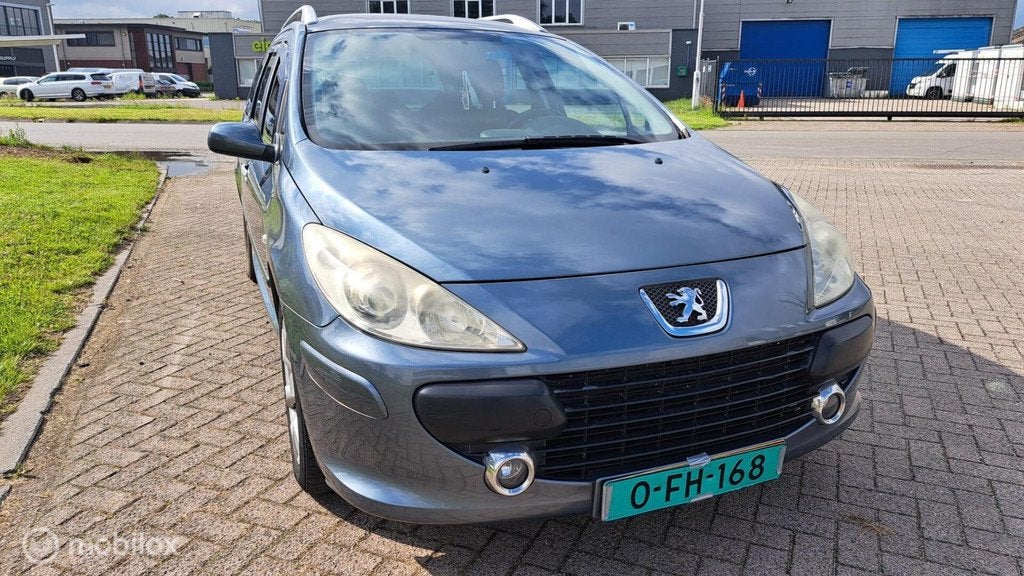 Peugeot 307 SW 2.0-16V Premium, Alarme, 7 places, Boîte manuelle, 5 portes