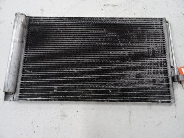 RADIATEUR CLIMATISATION BMW 5 serie (E60) (12-2001/03-2010), Mevr. I. Hauben, Utilisé, BMW, Rue de l'Espoir 34 34
4030  GRIVEGNÉE, BE
