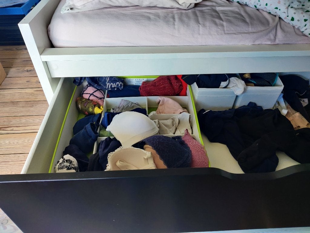 1-persoonsbed met opberglades, Huis en Inrichting, Slaapkamer | Bedden, Ophalen, Eenpersoons, Modern, Hout