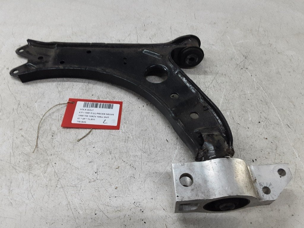 BRAS DE SUSPENSION AVANT GAUCHE (TRIANGLE) Golf V (1K1), Volkswagen, Mevr. I. Hauben, Utilisé, Rue de l'Espoir 34 34
4030  GRIVEGNÉE, BE