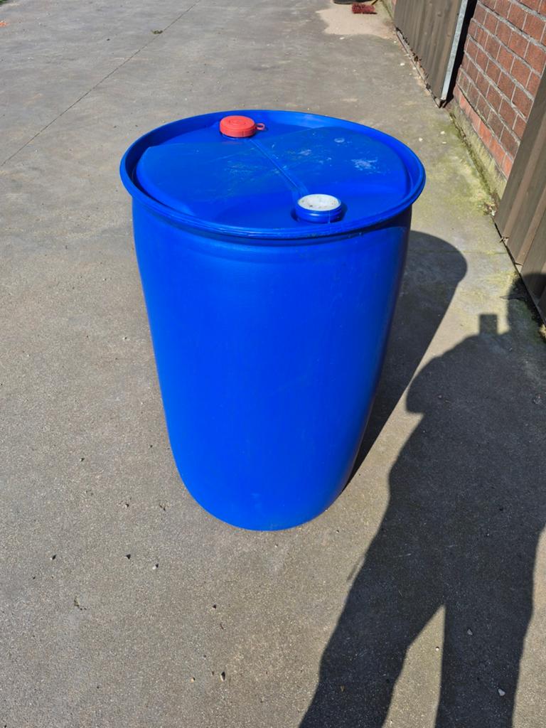 Regenton waterton vlot 200L  28 eur voor 4 , 10eur/ stuk, Ophalen
