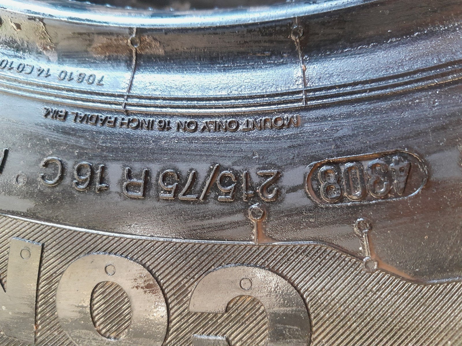 Pneus 215/75-16, Enlèvement