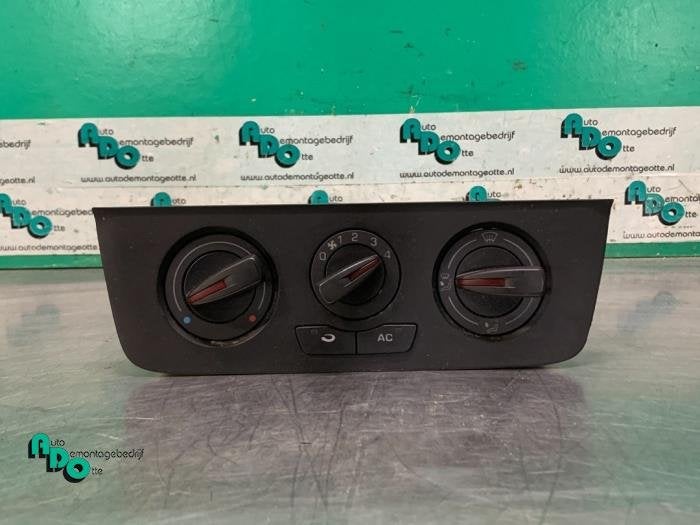 Panneau de commandes chauffage d'un Seat Ibiza (Ibiza 08-), -, 3 mois de garantie, Utilisé, -