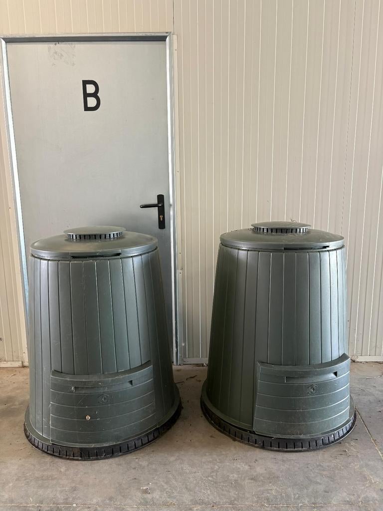 2 afvalcontainers te koop, Enlèvement