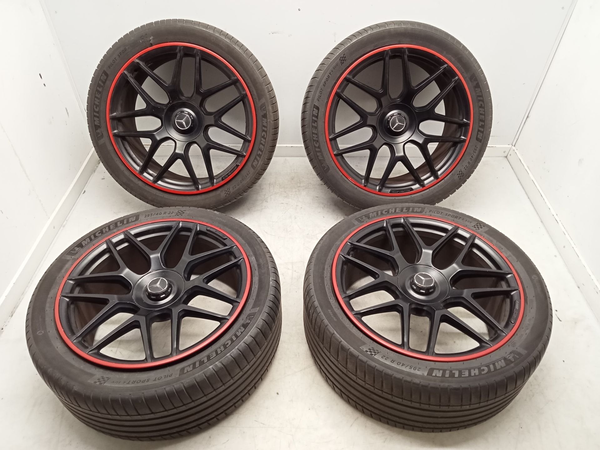 Jantes 22 pouces Mercedes Classe G W463 W465 G500 G55 G63 +, Mercedes-Benz AG, Mercedes-Benz, Utilisé, Mercedesstrasse 120
70372  Stuttgart, DE