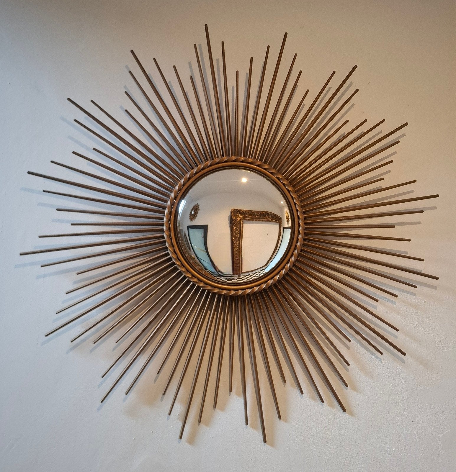 chaty vallauris 83cm miroir soleil convexe zonnespiegel 1960, Antiek en Kunst, Antiek | Spiegels, Ophalen