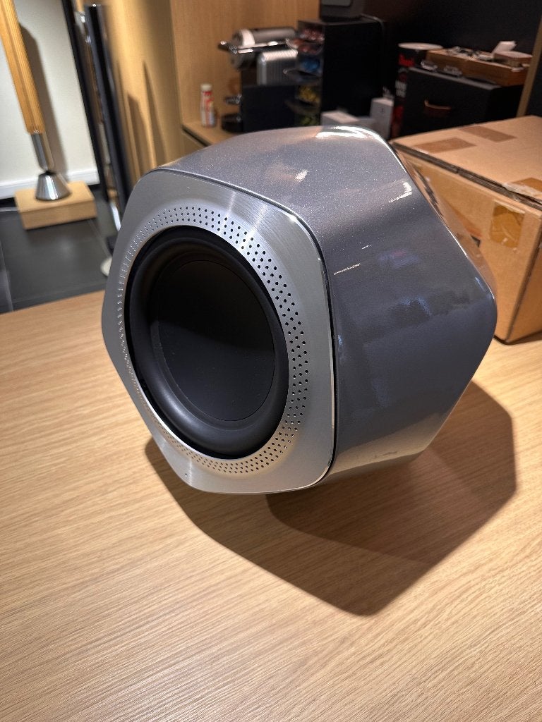 Bang & Olufsen Beolab 19 subwoofer TOP - WISA - B&O, Compatible son surround/home cinéma, Info@bang-olufsen.dk, Comme neuf, Bang & Olufsen