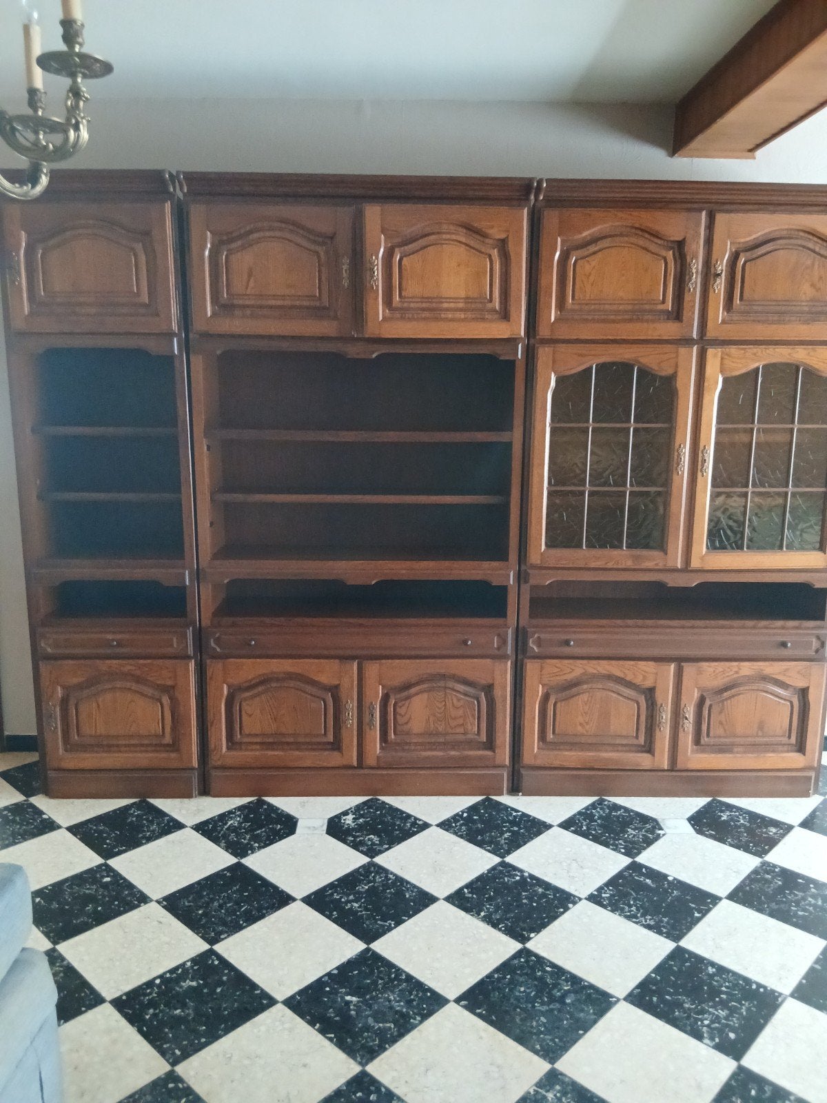 wandkast, Ophalen