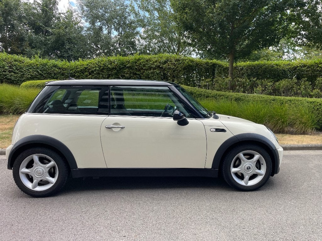 Mini Cooper 2005, Auto's, Mini, Voorwielaandrijving, 1600 cc, Beige, Leder