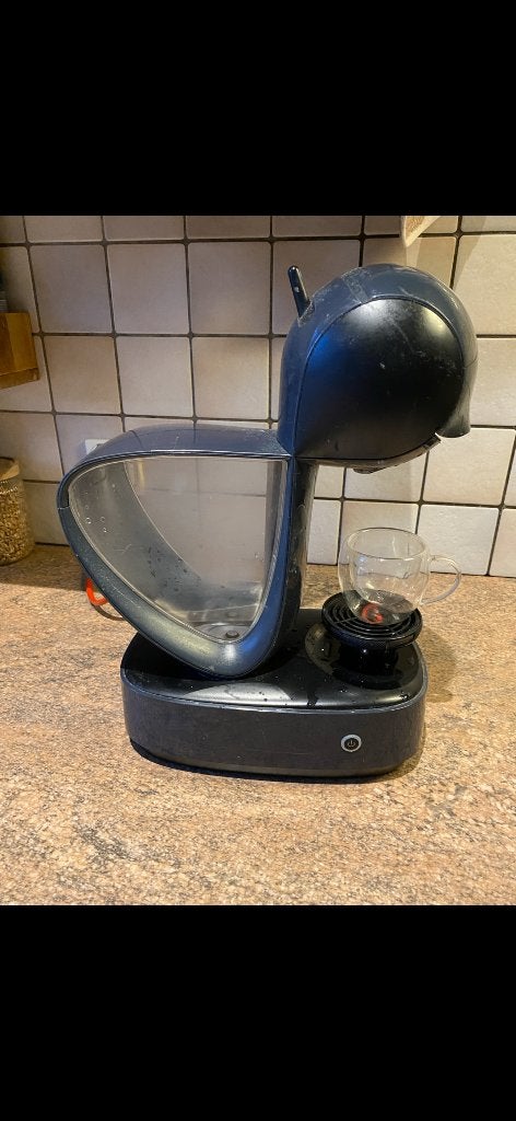 Nescafé Dolce Gusto koffiezetapparaat, Ophalen, Zo goed als nieuw, Espresso apparaat, Koffiepads en cups