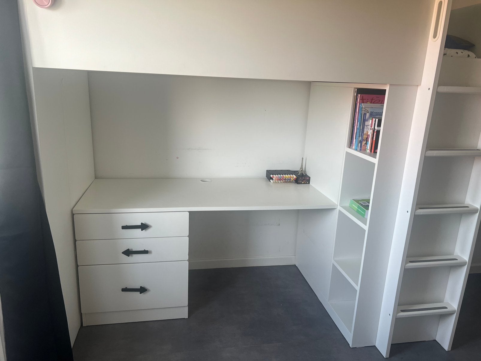 Un lit ikea mezzanine blanc avec bureau 90x200cm, Ophalen, Gebruikt, Eenpersoons, 160 tot 180 cm