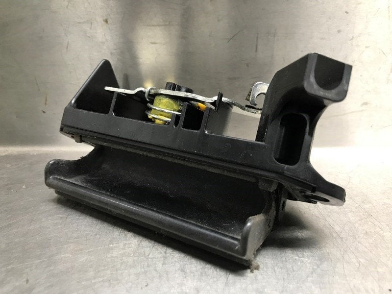 COMMUTATEUR OUVERTURE DE COFFRE Toyota Corolla Verso (E12), Kundenbetreuung@toyota.de, Toyota, Utilisé, Toyota-Allee 2
50858  Köln, DE