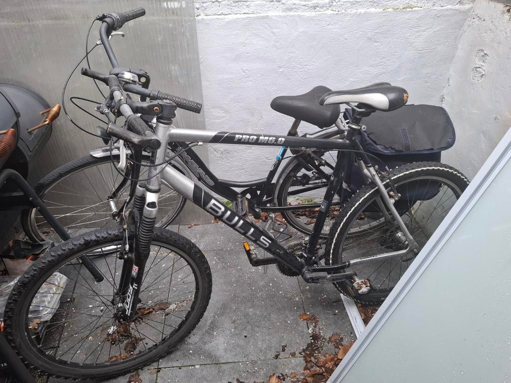 Mannen fiets, Ophalen