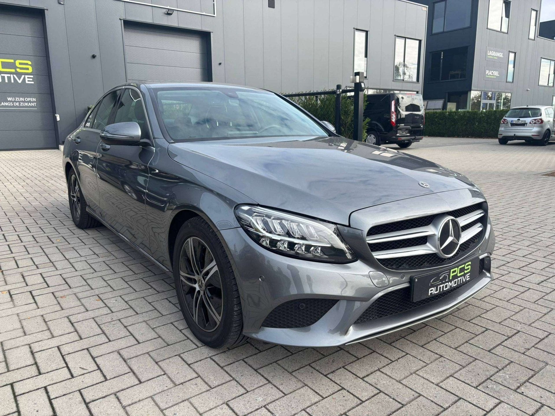 Mercedes-Benz C-Klasse 180 1.6 Diesel / Automaat / 2021 / 10, Autos, Argent ou Gris, Achat, Entreprise, Entretenue par le concessionnaire