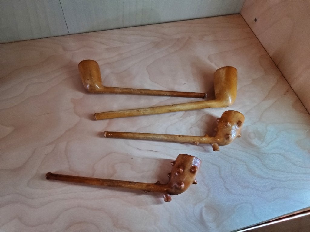 4 oude stenen pijpen, Collections, Articles de fumeurs, Briquets & Boîtes d'allumettes, Enlèvement, Comme neuf